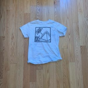 UO ALIEN PYRAMID TEE